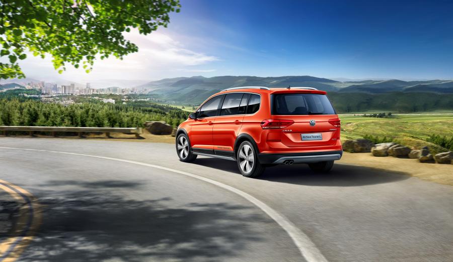  Volkswagen Cross Touran L 2018 года  (CN) (фото 4 из 9)